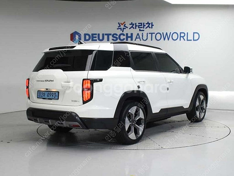 흰색 토레스 중고 토레스 중고차 EVX E7 중고차직거래카페 52,725 km--7